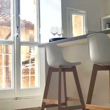 Sciri #1 شقة بيرودجا