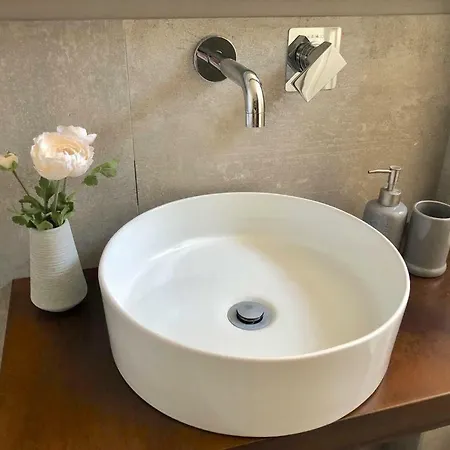 Sciri #1 شقة بيرودجا